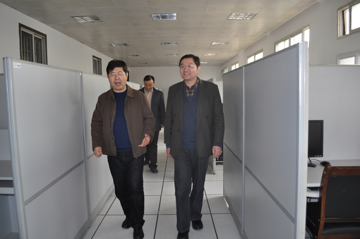 华兴夏处长调研数学教育教学实验中心建设情况